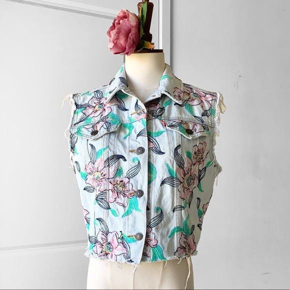 Levi's Jackets & Blazers - LEVI'S Premium Denim Cropped Bloom Sleeveless Vest